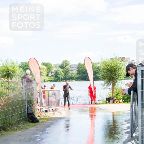16.06.2024 - 7 Türme Triathlon MichiJ http://msf.ph/oto/6266056 16.06.2024 11:21:45 Schwimmen 18, 162, 187, 234, 239 meine-sportfotos.de