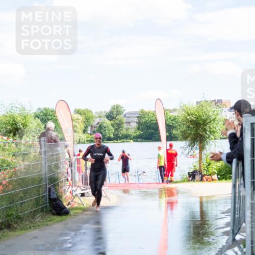 16.06.2024 - 7 Türme Triathlon MichiJ http://msf.ph/oto/6266062 16.06.2024 11:21:50 Schwimmen 18, 162, 234, 239 meine-sportfotos.de