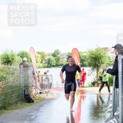 16.06.2024 - 7 Türme Triathlon MichiJ http://msf.ph/oto/6266075 16.06.2024 11:21:56 Schwimmen 18, 162, 234, 239 meine-sportfotos.de