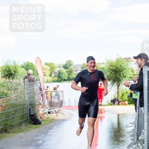16.06.2024 - 7 Türme Triathlon MichiJ http://msf.ph/oto/6266076 16.06.2024 11:21:56 Schwimmen 18, 162, 234, 239 meine-sportfotos.de
