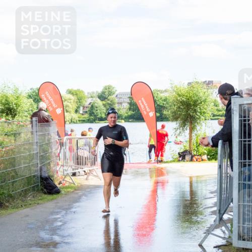 16.06.2024 - 7 Türme Triathlon MichiJ http://msf.ph/oto/6266084 16.06.2024 11:22:10 Schwimmen 162 meine-sportfotos.de
