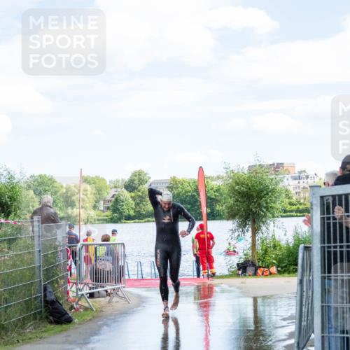 16.06.2024 - 7 Türme Triathlon MichiJ http://msf.ph/oto/6266093 16.06.2024 11:22:17 Schwimmen 170 meine-sportfotos.de