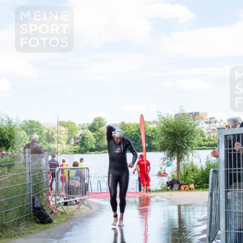 16.06.2024 - 7 Türme Triathlon MichiJ http://msf.ph/oto/6266094 16.06.2024 11:22:17 Schwimmen 170 meine-sportfotos.de