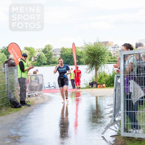 16.06.2024 - 7 Türme Triathlon MichiJ http://msf.ph/oto/6266105 16.06.2024 11:22:41 Schwimmen 170 meine-sportfotos.de