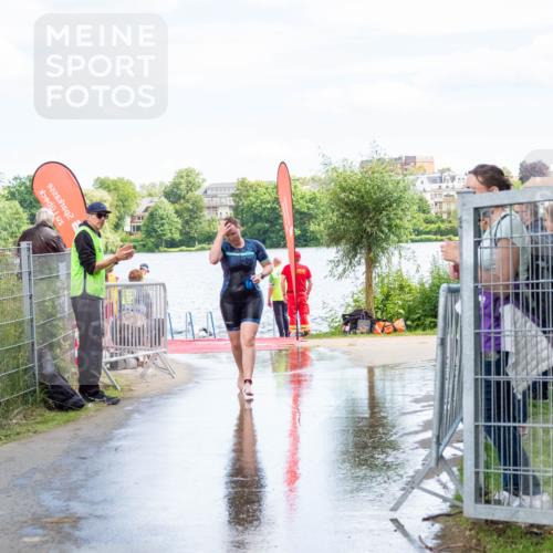 16.06.2024 - 7 Türme Triathlon MichiJ http://msf.ph/oto/6266106 16.06.2024 11:22:41 Schwimmen 170 meine-sportfotos.de