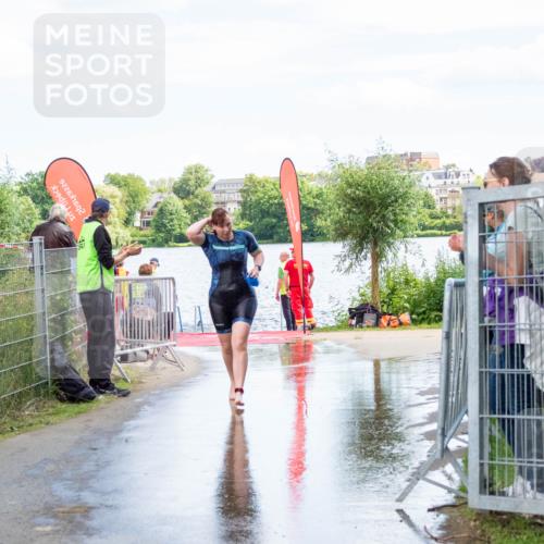 16.06.2024 - 7 Türme Triathlon MichiJ http://msf.ph/oto/6266108 16.06.2024 11:22:42 Schwimmen 170 meine-sportfotos.de