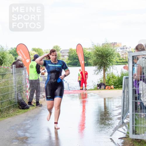 16.06.2024 - 7 Türme Triathlon MichiJ http://msf.ph/oto/6266114 16.06.2024 11:22:43 Schwimmen 170 meine-sportfotos.de
