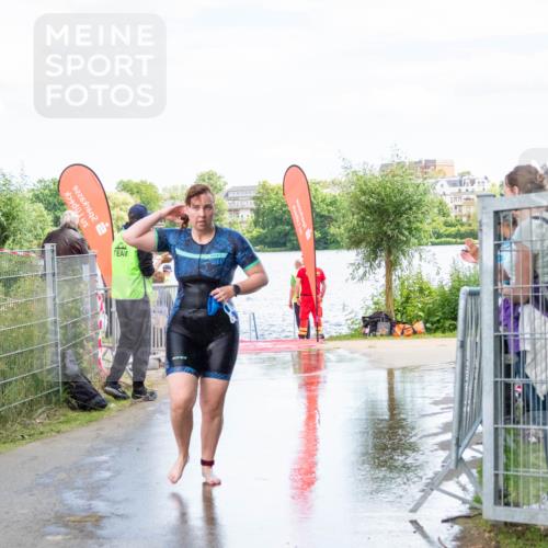 16.06.2024 - 7 Türme Triathlon MichiJ http://msf.ph/oto/6266115 16.06.2024 11:22:44 Schwimmen 170 meine-sportfotos.de