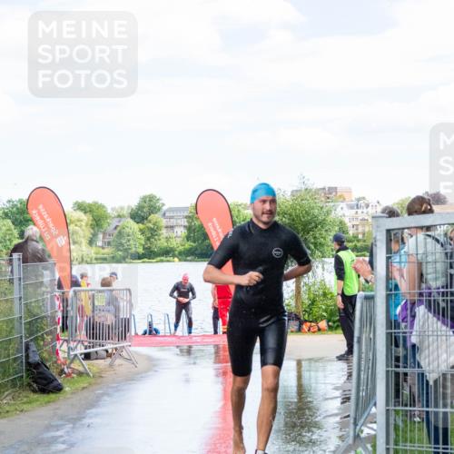 16.06.2024 - 7 Türme Triathlon MichiJ http://msf.ph/oto/6266132 16.06.2024 11:22:56 Schwimmen 170 meine-sportfotos.de