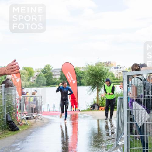 16.06.2024 - 7 Türme Triathlon MichiJ http://msf.ph/oto/6266152 16.06.2024 11:23:06 Schwimmen  meine-sportfotos.de