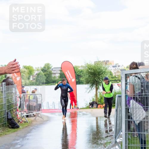 16.06.2024 - 7 Türme Triathlon MichiJ http://msf.ph/oto/6266153 16.06.2024 11:23:06 Schwimmen  meine-sportfotos.de