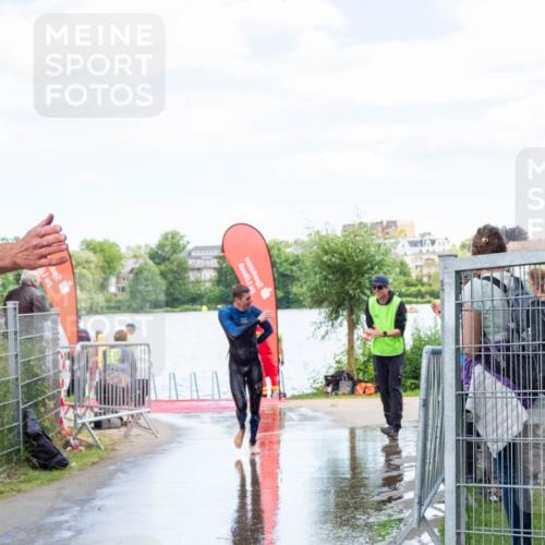 16.06.2024 - 7 Türme Triathlon MichiJ http://msf.ph/oto/6266155 16.06.2024 11:23:07 Schwimmen  meine-sportfotos.de