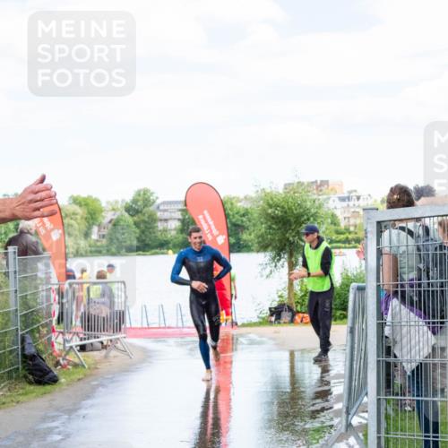 16.06.2024 - 7 Türme Triathlon MichiJ http://msf.ph/oto/6266157 16.06.2024 11:23:07 Schwimmen  meine-sportfotos.de