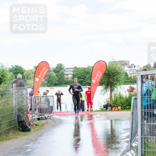 16.06.2024 - 7 Türme Triathlon MichiJ http://msf.ph/oto/6266188 16.06.2024 11:24:34 Schwimmen 161, 257 meine-sportfotos.de