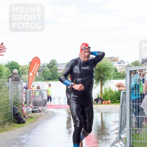 16.06.2024 - 7 Türme Triathlon MichiJ http://msf.ph/oto/6266208 16.06.2024 11:24:39 Schwimmen 161, 257 meine-sportfotos.de
