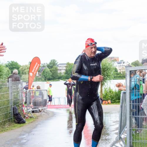 16.06.2024 - 7 Türme Triathlon MichiJ http://msf.ph/oto/6266209 16.06.2024 11:24:39 Schwimmen 161, 257 meine-sportfotos.de