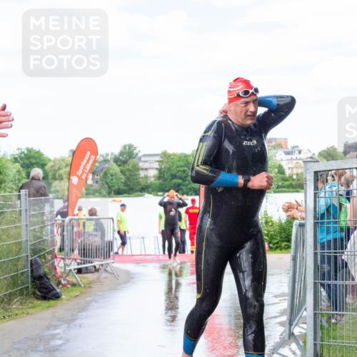 16.06.2024 - 7 Türme Triathlon MichiJ http://msf.ph/oto/6266210 16.06.2024 11:24:40 Schwimmen 161, 257 meine-sportfotos.de