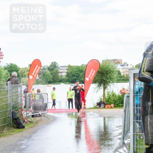 16.06.2024 - 7 Türme Triathlon MichiJ http://msf.ph/oto/6266212 16.06.2024 11:24:40 Schwimmen 161, 257 meine-sportfotos.de