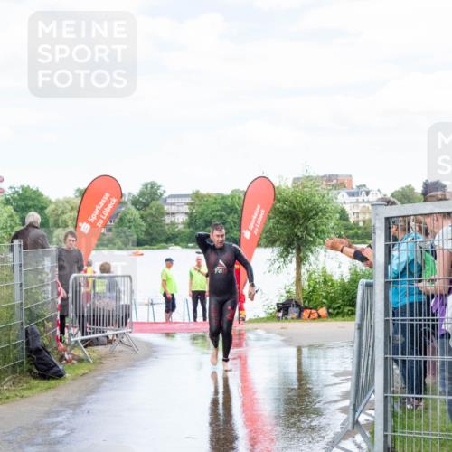 16.06.2024 - 7 Türme Triathlon MichiJ http://msf.ph/oto/6266222 16.06.2024 11:24:43 Schwimmen 257, 276 meine-sportfotos.de