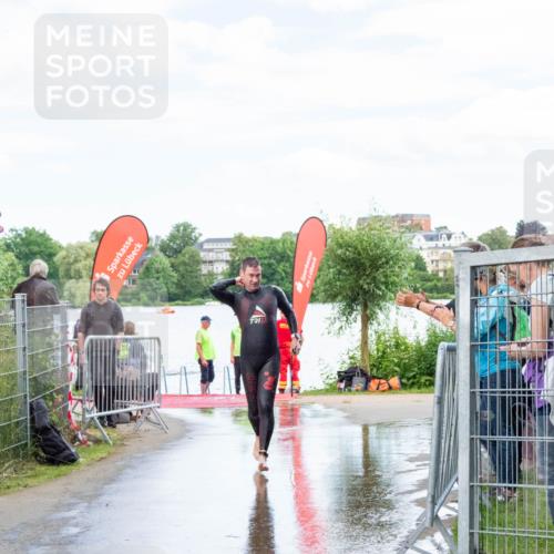 16.06.2024 - 7 Türme Triathlon MichiJ http://msf.ph/oto/6266223 16.06.2024 11:24:43 Schwimmen 257, 276 meine-sportfotos.de