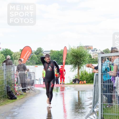 16.06.2024 - 7 Türme Triathlon MichiJ http://msf.ph/oto/6266226 16.06.2024 11:24:44 Schwimmen 257, 276 meine-sportfotos.de