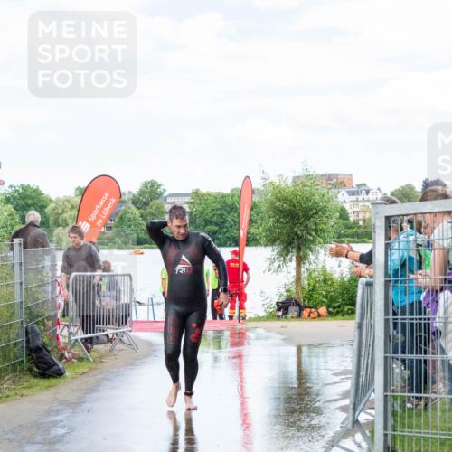16.06.2024 - 7 Türme Triathlon MichiJ http://msf.ph/oto/6266227 16.06.2024 11:24:44 Schwimmen 257, 276 meine-sportfotos.de