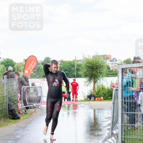 16.06.2024 - 7 Türme Triathlon MichiJ http://msf.ph/oto/6266229 16.06.2024 11:24:45 Schwimmen 257, 276 meine-sportfotos.de