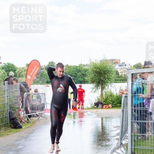 16.06.2024 - 7 Türme Triathlon MichiJ http://msf.ph/oto/6266230 16.06.2024 11:24:45 Schwimmen 257, 276 meine-sportfotos.de