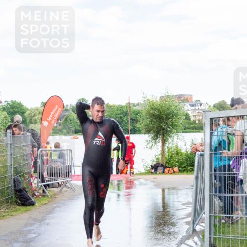 16.06.2024 - 7 Türme Triathlon MichiJ http://msf.ph/oto/6266231 16.06.2024 11:24:45 Schwimmen 257, 276 meine-sportfotos.de