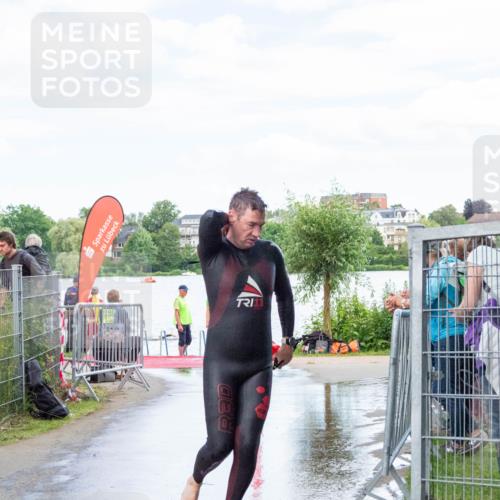 16.06.2024 - 7 Türme Triathlon MichiJ http://msf.ph/oto/6266232 16.06.2024 11:24:45 Schwimmen 257, 276 meine-sportfotos.de