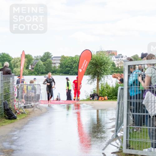 16.06.2024 - 7 Türme Triathlon MichiJ http://msf.ph/oto/6266235 16.06.2024 11:25:19 Schwimmen 265, 276 meine-sportfotos.de