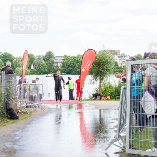 16.06.2024 - 7 Türme Triathlon MichiJ http://msf.ph/oto/6266238 16.06.2024 11:25:20 Schwimmen 265, 276 meine-sportfotos.de