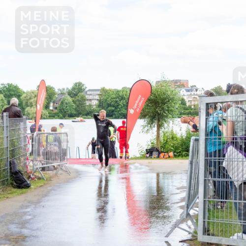 16.06.2024 - 7 Türme Triathlon MichiJ http://msf.ph/oto/6266247 16.06.2024 11:25:21 Schwimmen 265, 276 meine-sportfotos.de