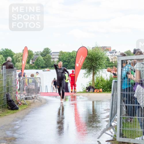 16.06.2024 - 7 Türme Triathlon MichiJ http://msf.ph/oto/6266251 16.06.2024 11:25:21 Schwimmen 265, 276 meine-sportfotos.de