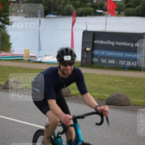 16.06.2024 - 26. Vierlanden-Triathlon Jannik Wohlers http://msf.ph/oto/6266252 16.06.2024 10:18:52 Radfahren 53, 57, 122 meine-sportfotos.de