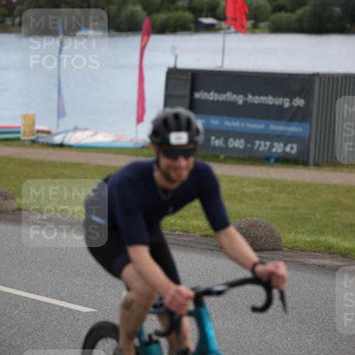 16.06.2024 - 26. Vierlanden-Triathlon Jannik Wohlers http://msf.ph/oto/6266253 16.06.2024 10:18:52 Radfahren 53, 57, 122 meine-sportfotos.de
