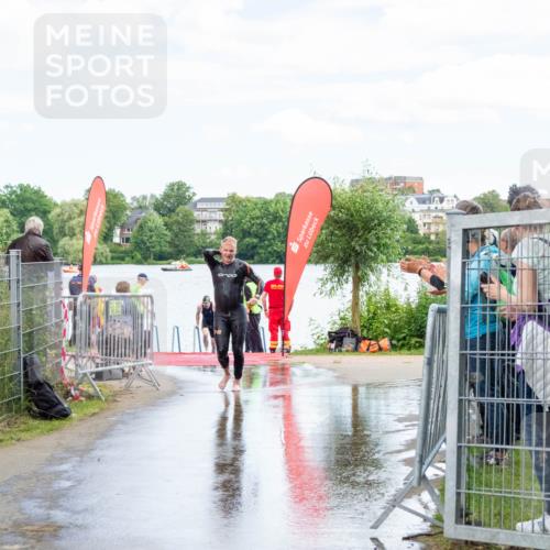 16.06.2024 - 7 Türme Triathlon MichiJ http://msf.ph/oto/6266254 16.06.2024 11:25:21 Schwimmen 265, 276 meine-sportfotos.de