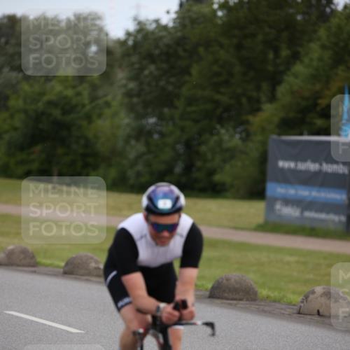 16.06.2024 - 26. Vierlanden-Triathlon Jannik Wohlers http://msf.ph/oto/6266260 16.06.2024 10:20:35 Radfahren 3, 9, 82 meine-sportfotos.de