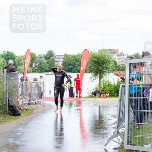 16.06.2024 - 7 Türme Triathlon MichiJ http://msf.ph/oto/6266261 16.06.2024 11:25:22 Schwimmen 265, 276 meine-sportfotos.de