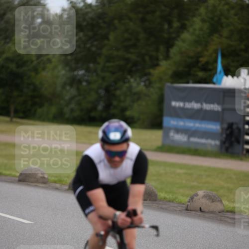 16.06.2024 - 26. Vierlanden-Triathlon Jannik Wohlers http://msf.ph/oto/6266264 16.06.2024 10:20:35 Radfahren 3, 9, 82 meine-sportfotos.de
