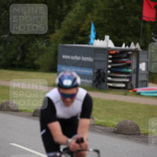 16.06.2024 - 26. Vierlanden-Triathlon Jannik Wohlers http://msf.ph/oto/6266271 16.06.2024 10:20:35 Radfahren 3, 9, 82 meine-sportfotos.de
