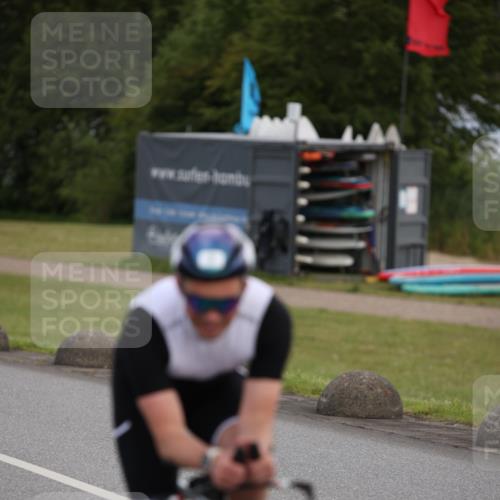 16.06.2024 - 26. Vierlanden-Triathlon Jannik Wohlers http://msf.ph/oto/6266273 16.06.2024 10:20:35 Radfahren 3, 9, 82 meine-sportfotos.de