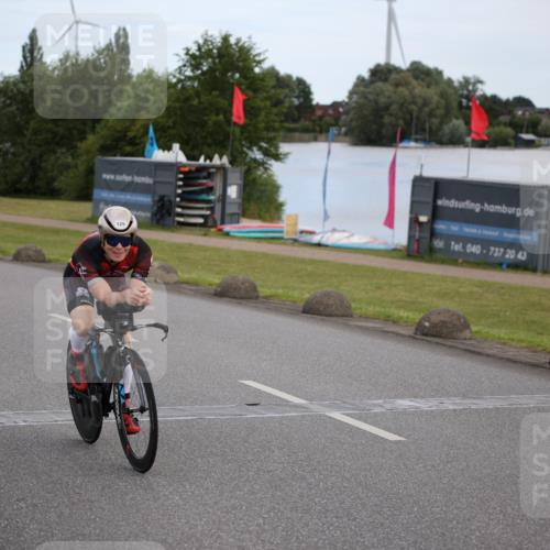 16.06.2024 - 26. Vierlanden-Triathlon Jannik Wohlers http://msf.ph/oto/6266278 16.06.2024 10:20:56 Radfahren 8, 114, 129 meine-sportfotos.de