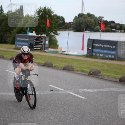 16.06.2024 - 26. Vierlanden-Triathlon Jannik Wohlers http://msf.ph/oto/6266279 16.06.2024 10:20:56 Radfahren 8, 114, 129 meine-sportfotos.de