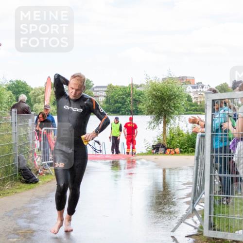 16.06.2024 - 7 Türme Triathlon MichiJ http://msf.ph/oto/6266287 16.06.2024 11:25:25 Schwimmen 265, 276 meine-sportfotos.de