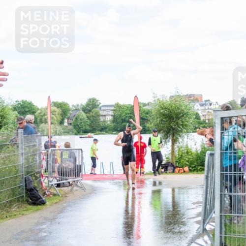 16.06.2024 - 7 Türme Triathlon MichiJ http://msf.ph/oto/6266292 16.06.2024 11:25:28 Schwimmen 265, 276 meine-sportfotos.de