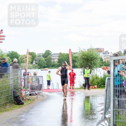 16.06.2024 - 7 Türme Triathlon MichiJ http://msf.ph/oto/6266297 16.06.2024 11:25:29 Schwimmen 265, 276 meine-sportfotos.de