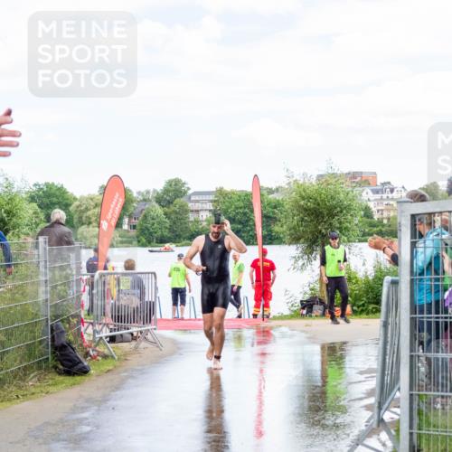 16.06.2024 - 7 Türme Triathlon MichiJ http://msf.ph/oto/6266303 16.06.2024 11:25:30 Schwimmen 265 meine-sportfotos.de