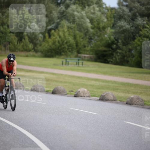 16.06.2024 - 26. Vierlanden-Triathlon Jannik Wohlers http://msf.ph/oto/6266304 16.06.2024 10:36:06 Radfahren 12, 17, 48, 119, 218 meine-sportfotos.de