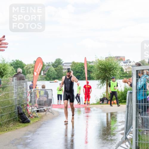16.06.2024 - 7 Türme Triathlon MichiJ http://msf.ph/oto/6266307 16.06.2024 11:25:30 Schwimmen 265 meine-sportfotos.de